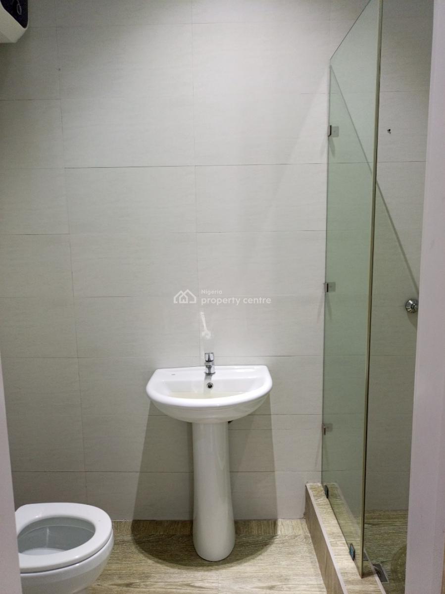 Executive Large 4 Bedroom with Bq 4 Car Park, Ologolo, Lekki, Lagos, Semi-detached Duplex for Rent