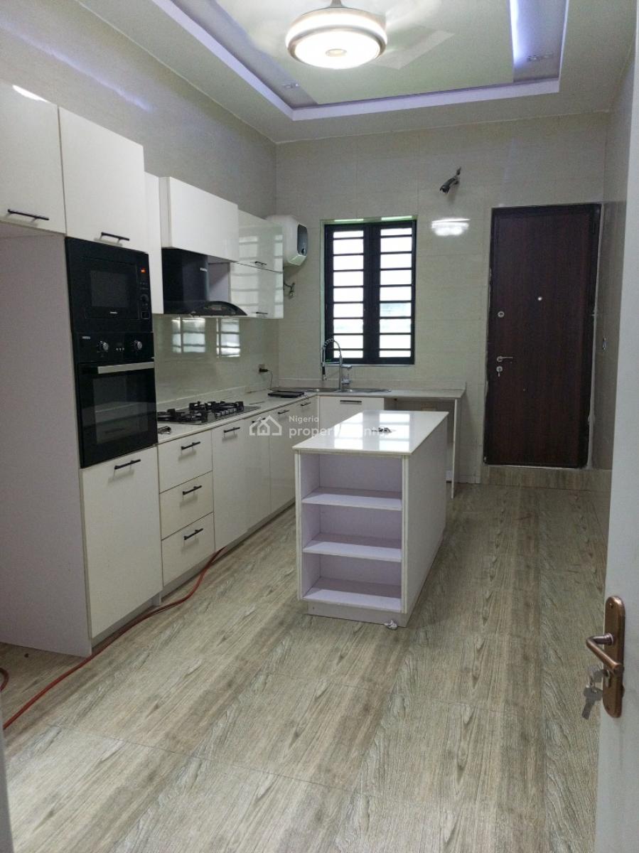 Executive Large 4 Bedroom with Bq 4 Car Park, Ologolo, Lekki, Lagos, Semi-detached Duplex for Rent