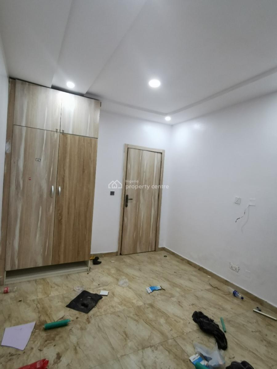 Spacious Studio Apartment Upstairs Fully Serviced, Victoria Bay Estate Orchid Road Eleganza Bustop, Lekki Phase 2, Lekki, Lagos, Self Contain (single Rooms) for Rent