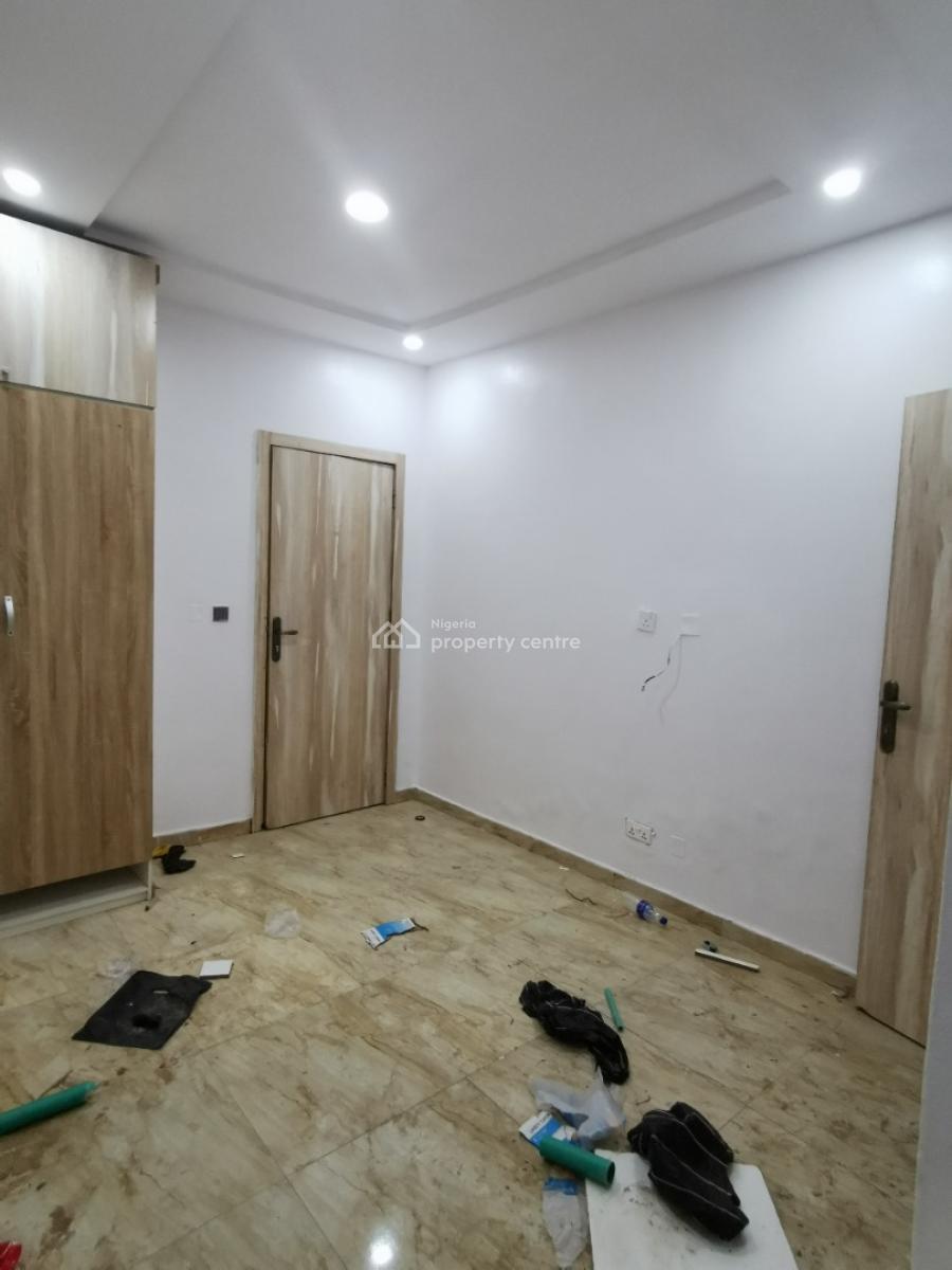 Spacious Studio Apartment Upstairs Fully Serviced, Victoria Bay Estate Orchid Road Eleganza Bustop, Lekki Phase 2, Lekki, Lagos, Self Contain (single Rooms) for Rent