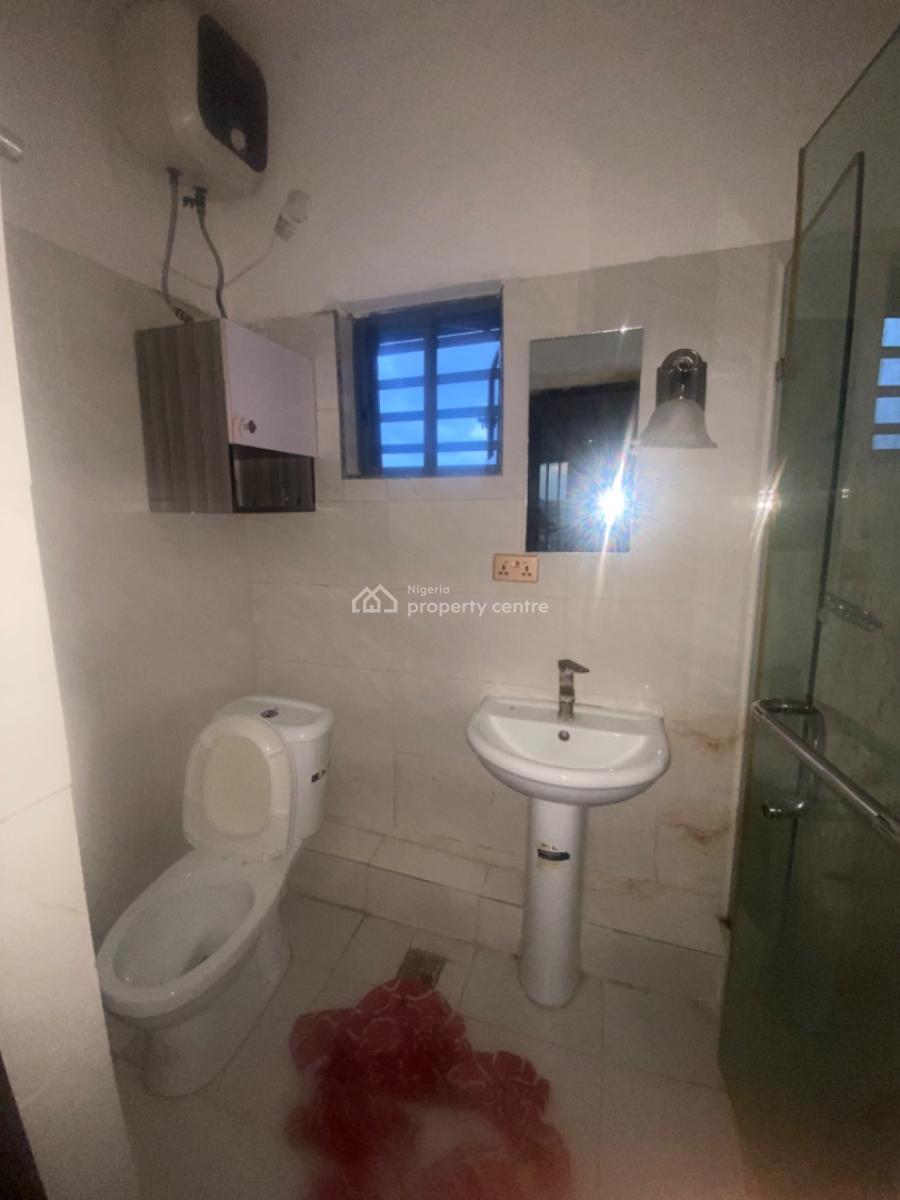 Luxury 3 Bedroom Apartment Upstairs, Behind Blenco, Sangotedo, Ajah, Lagos, Flat / Apartment for Rent