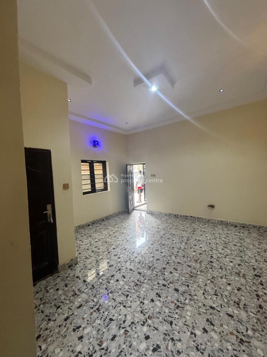 2 Bedroom Flat, Apo Resettlement, Apo, Abuja, Flat / Apartment for Rent