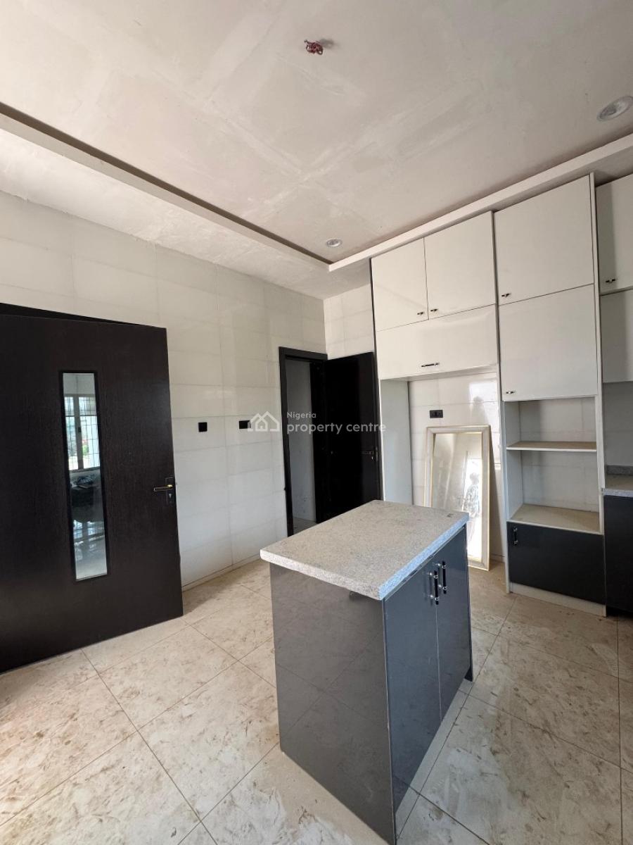 5 Bedroom Terrace Duplex, Guzape District, Abuja, Terraced Duplex for Sale