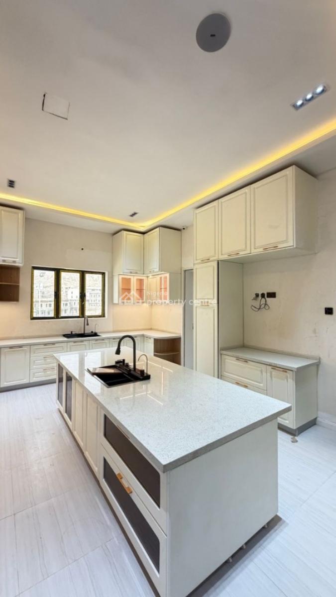 6 Bedrooms Fully Detached Duplex with Bq (massive Backyard), Katampe, Abuja, Detached Duplex for Sale