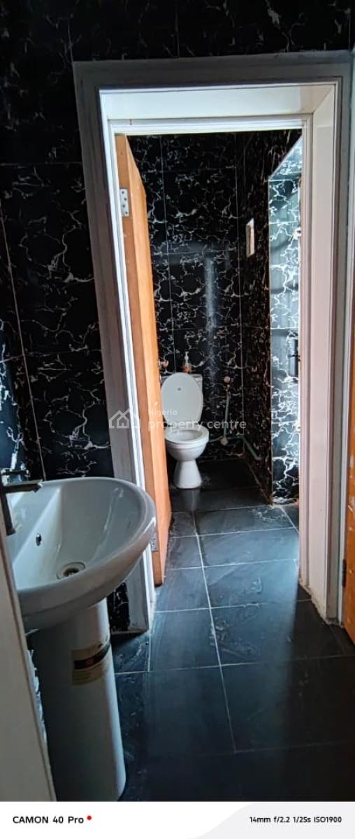 Spacious Well Maintained 5 Bedroom Fully Detached House with 2 Room Bq, Victoria Island, Victoria Island (vi), Lagos, Commercial Property for Rent