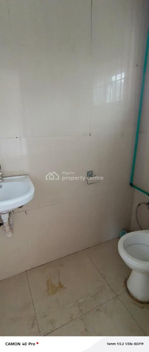 Spacious Well Maintained 5 Bedroom Fully Detached House with 2 Room Bq, Victoria Island, Victoria Island (vi), Lagos, Commercial Property for Rent