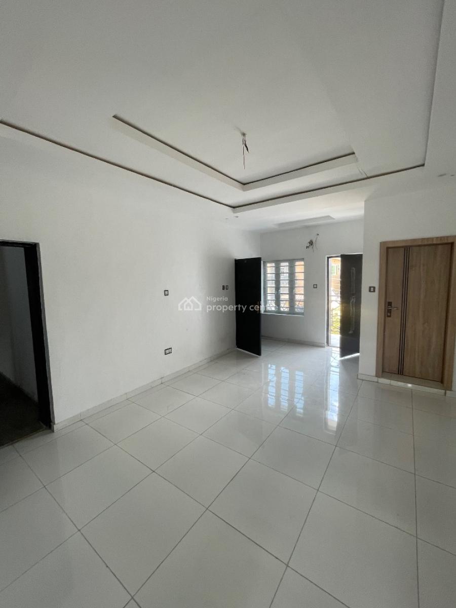 Executive Standard Newly Built 2 Bedrooms Flats, Glory Estate, Gbagada, Lagos, Flat / Apartment for Rent