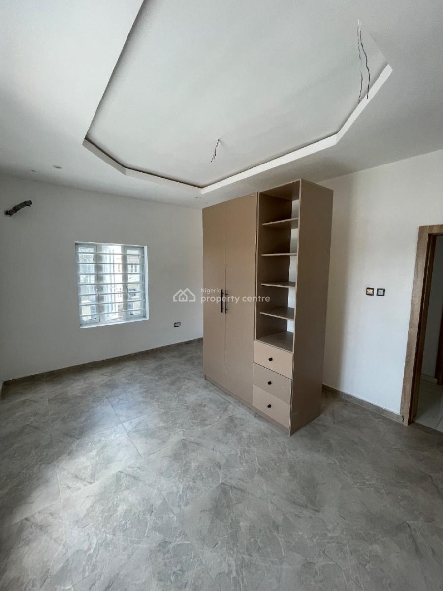 Executive Standard Newly Built 2 Bedrooms Flats, Glory Estate, Gbagada, Lagos, Flat / Apartment for Rent