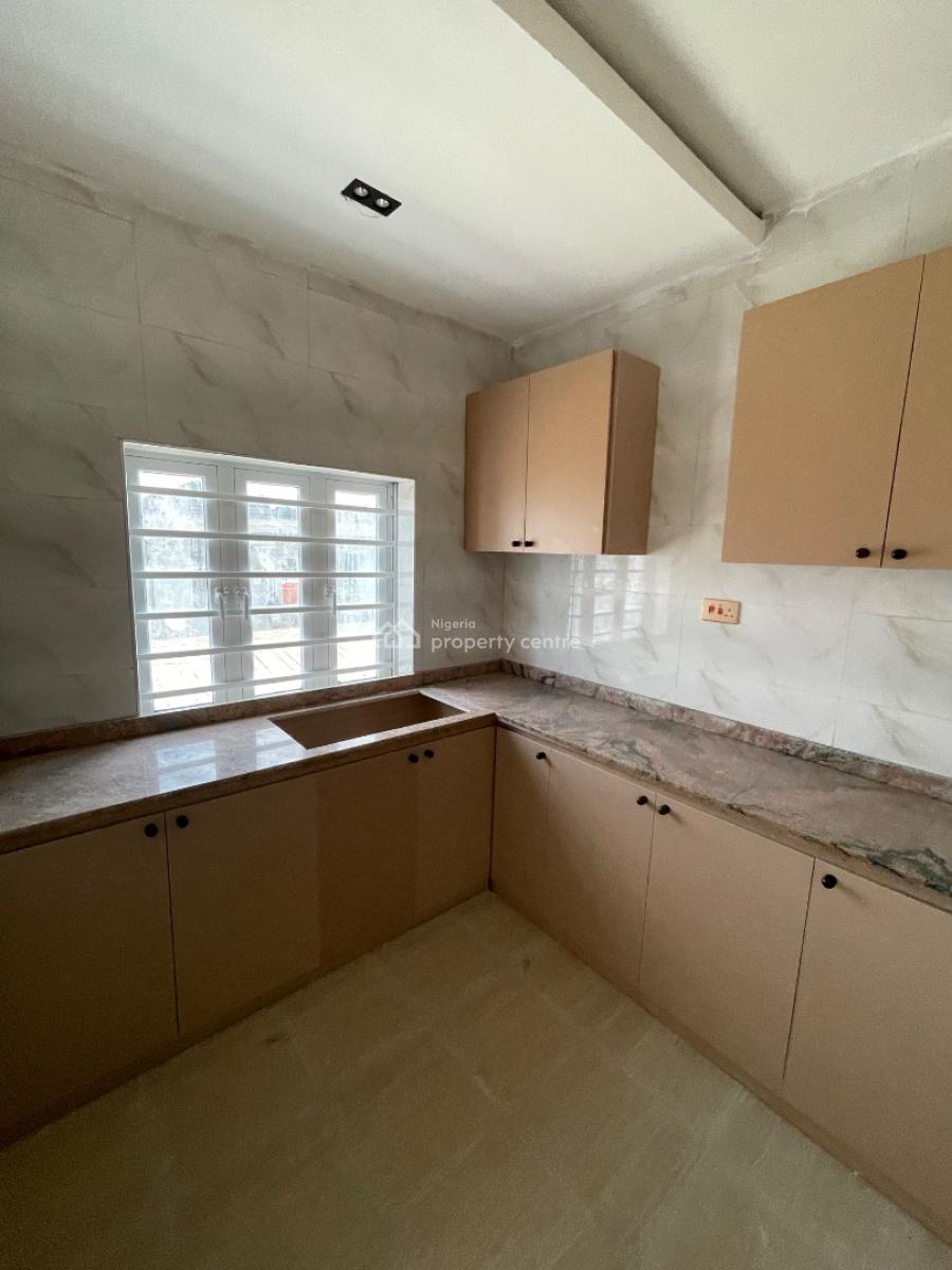 Executive Standard Newly Built 2 Bedrooms Flats, Glory Estate, Gbagada, Lagos, Flat / Apartment for Rent