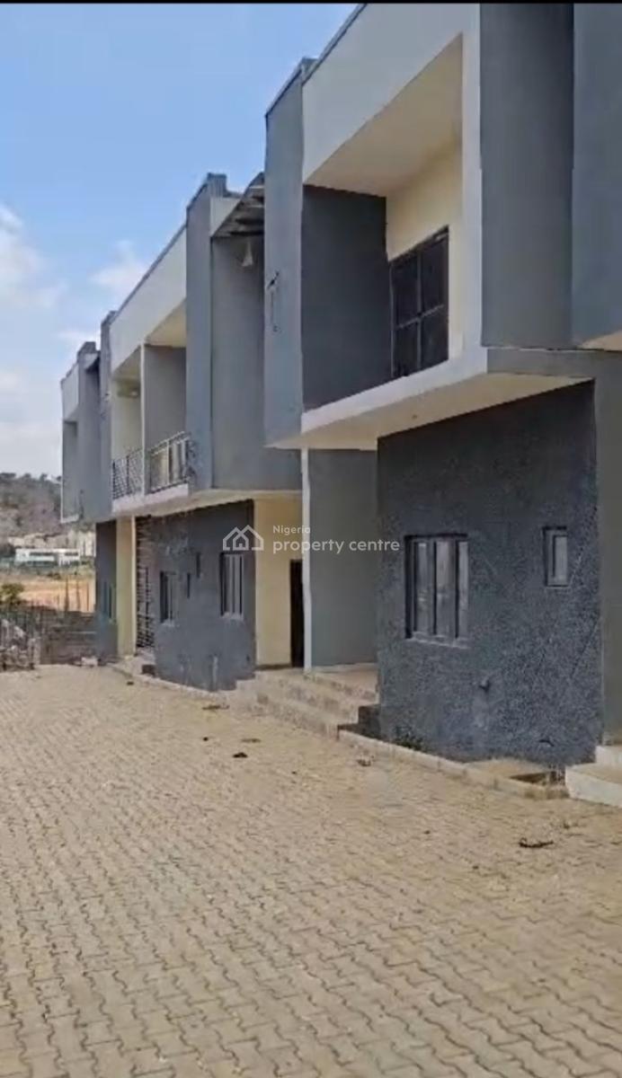 4bedroom Terrace Duplex in Lifecamp By Spar and H-medix, Close to Spar and H-medix, Life Camp, Abuja, Semi-detached Duplex for Sale