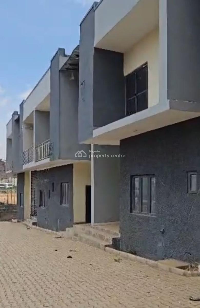 4bedroom Terrace Duplex in Lifecamp By Spar and H-medix, Close to Spar and H-medix, Life Camp, Abuja, Semi-detached Duplex for Sale