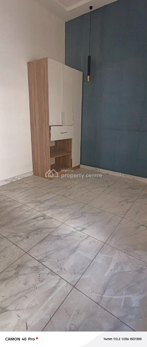 Room Upstairs Shared Apartment in Osapa London, Price Kazeem Eletu Street, Osapa, Lekki, Lagos, Self Contain (single Rooms) for Rent