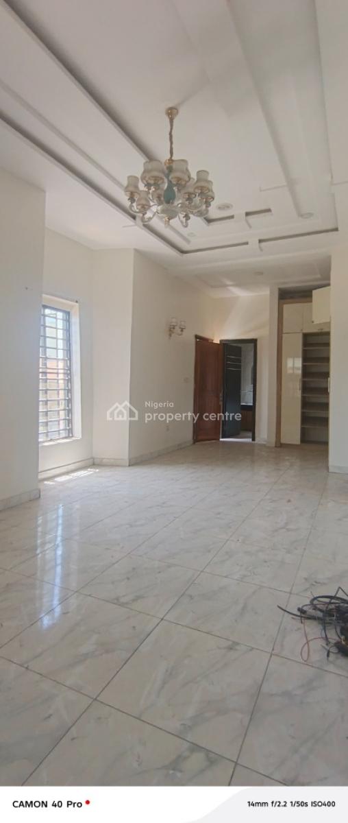 Room Upstairs Shared Apartment in Osapa London, Price Kazeem Eletu Street, Osapa, Lekki, Lagos, Self Contain (single Rooms) for Rent