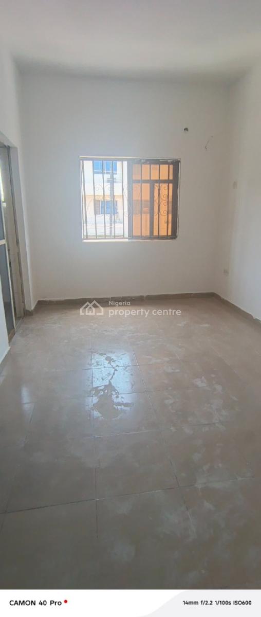 Room Upstairs Shared Apartment in Osapa London, Price Kazeem Eletu Street, Osapa, Lekki, Lagos, Self Contain (single Rooms) for Rent