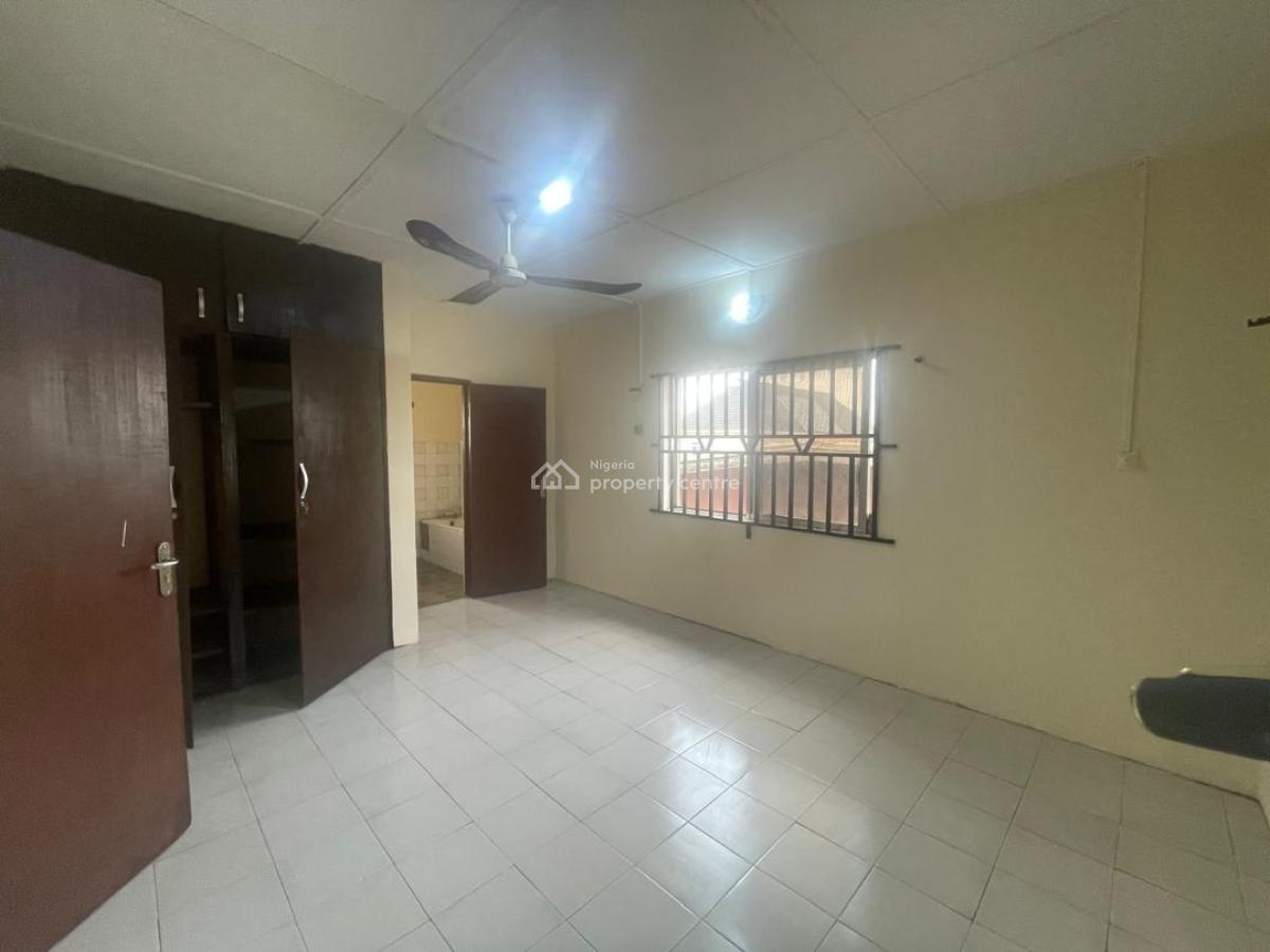 Well Maintained 4 Bedroom Duplex, Olowora, Omole Phase 2, Ikeja, Lagos, Detached Duplex for Rent