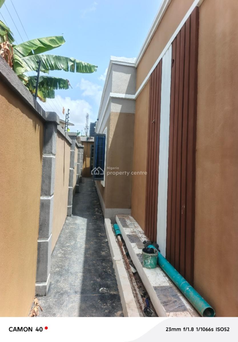 3 Bed Room Bungalow in Ijegun Ikotun, Near Ijegun Bus Stop, Ijegun, Ikotun, Lagos, Detached Bungalow for Sale