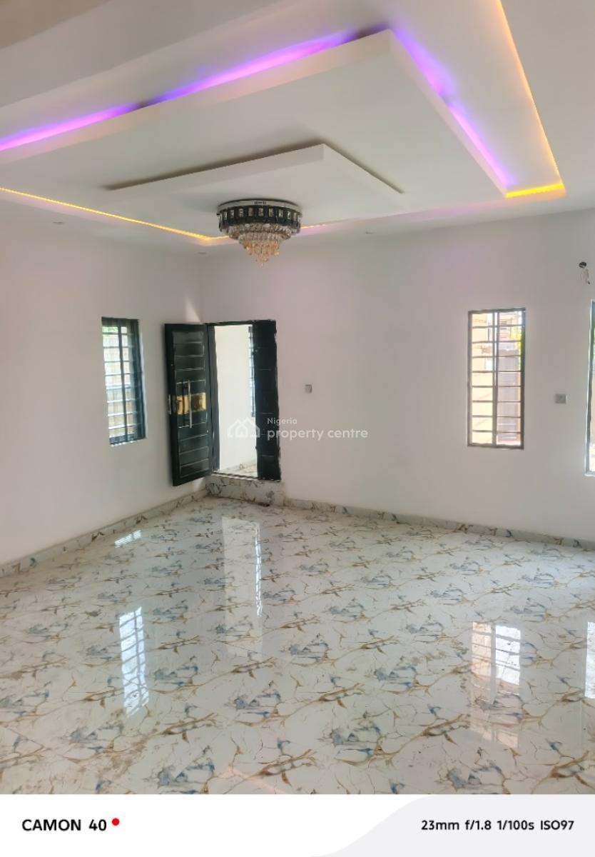 3 Bed Room Bungalow in Ijegun Ikotun, Near Ijegun Bus Stop, Ijegun, Ikotun, Lagos, Detached Bungalow for Sale