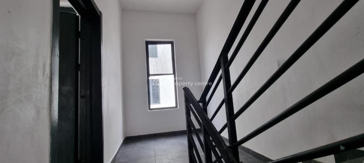 Spacious 2 Bedrooms Apartment, Chevron, Lekki, Lagos, Flat / Apartment for Sale
