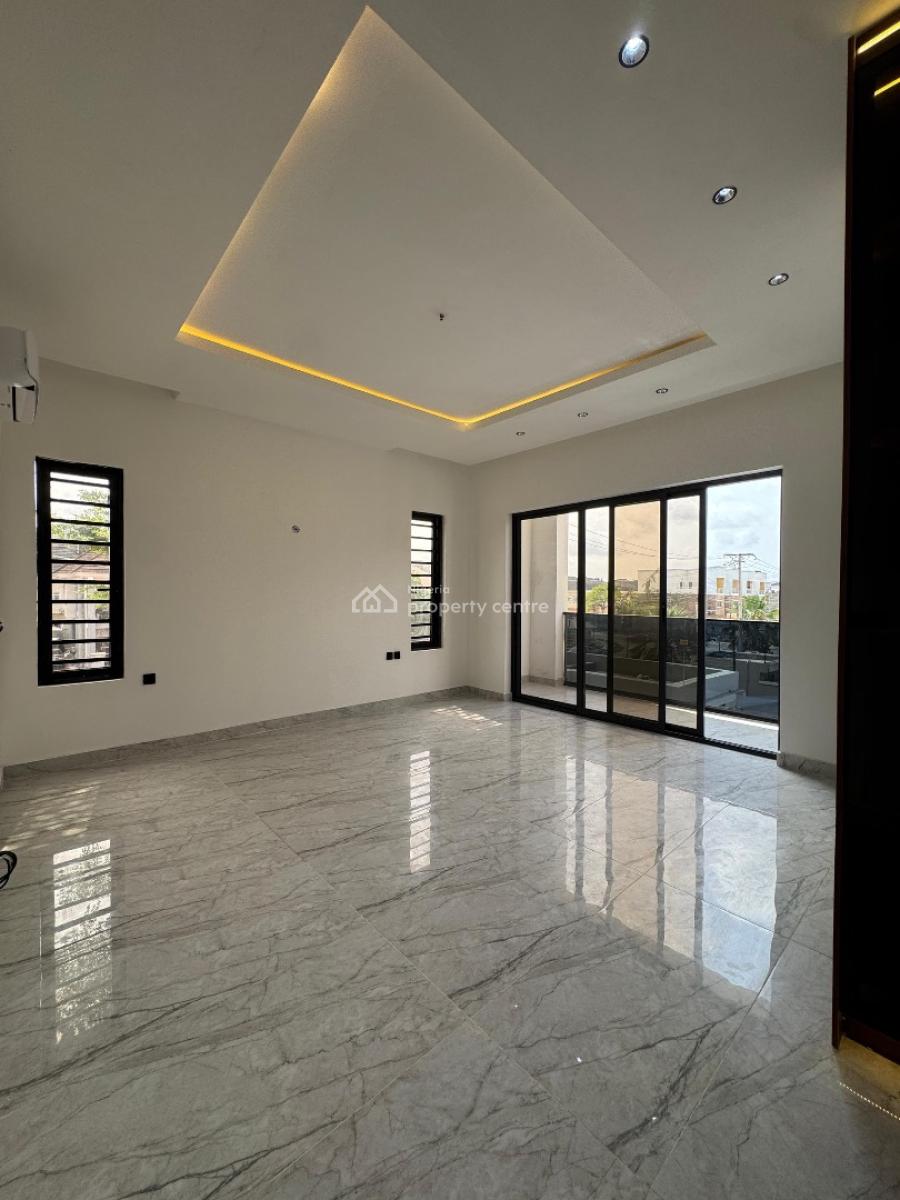 Spacious 3  Bedroom Maisonette  Duplex with a Bq, Lekki Phase 1, Lekki, Lagos, Block of Flats for Sale