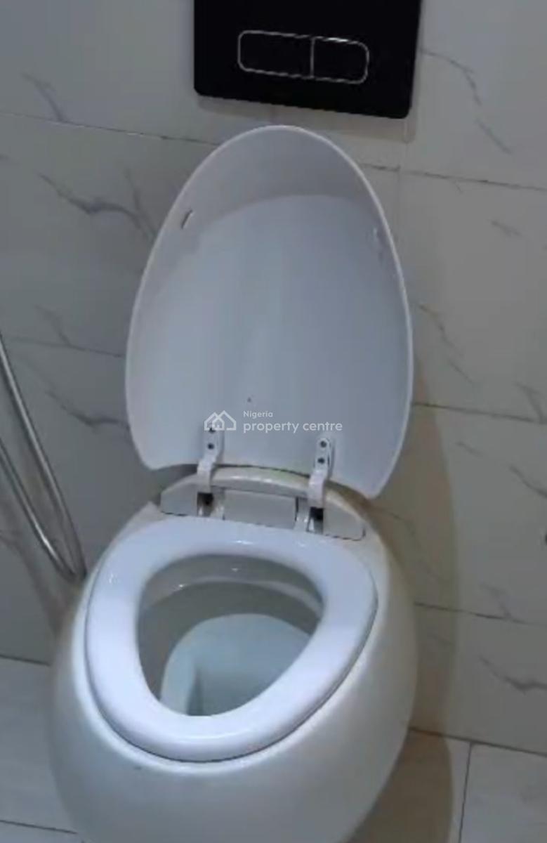 4 Bedrooms Fully Detached Duplex, By Sunnyvale Traffic Light, Dakwo, Abuja, House for Sale