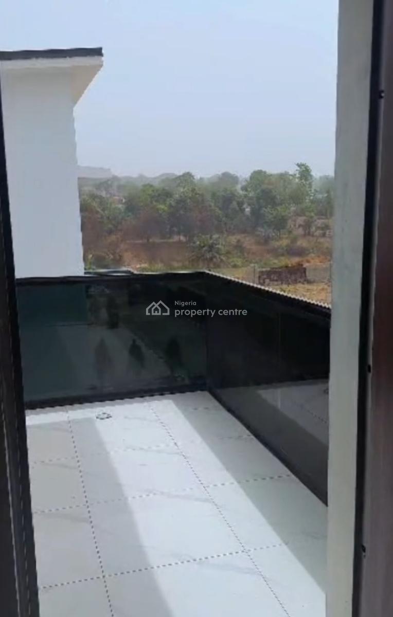 4 Bedrooms Fully Detached Duplex, By Sunnyvale Traffic Light, Dakwo, Abuja, House for Sale