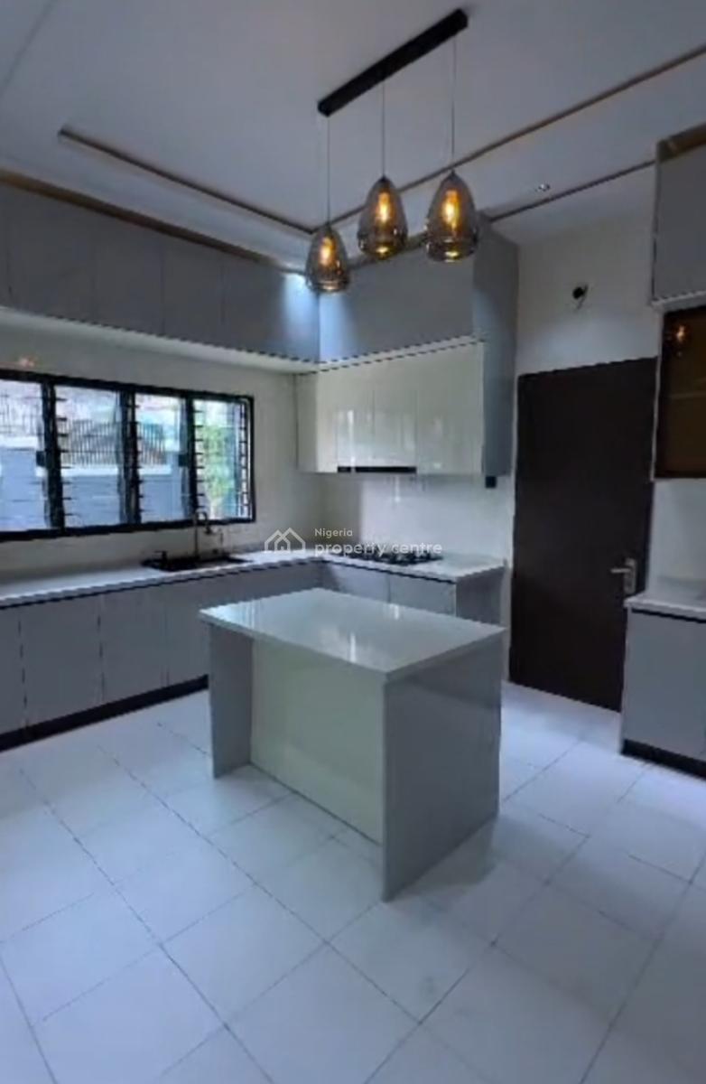 4 Bedrooms Fully Detached Duplex, By Sunnyvale Traffic Light, Dakwo, Abuja, House for Sale