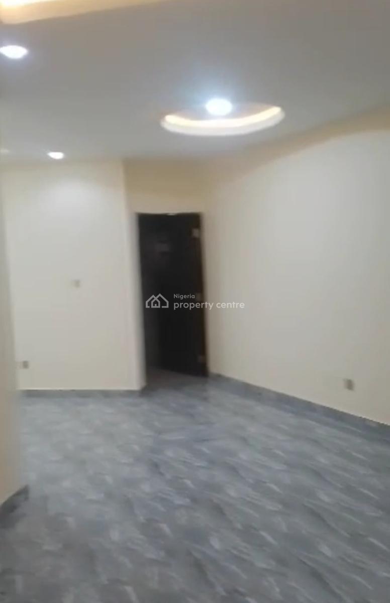 2 Bedrooms, Behind American International School, Durumi, Abuja, Flat / Apartment for Sale