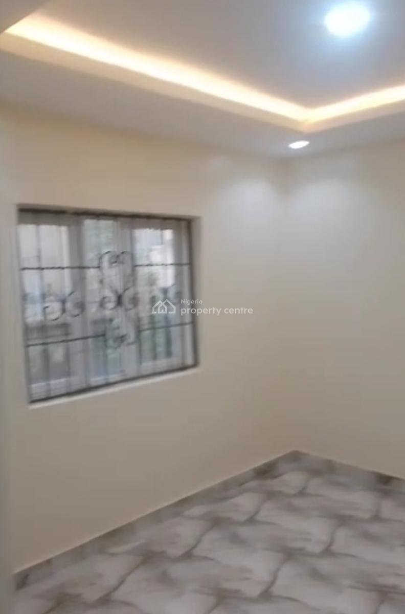 2 Bedrooms, Behind American International School, Durumi, Abuja, Flat / Apartment for Sale