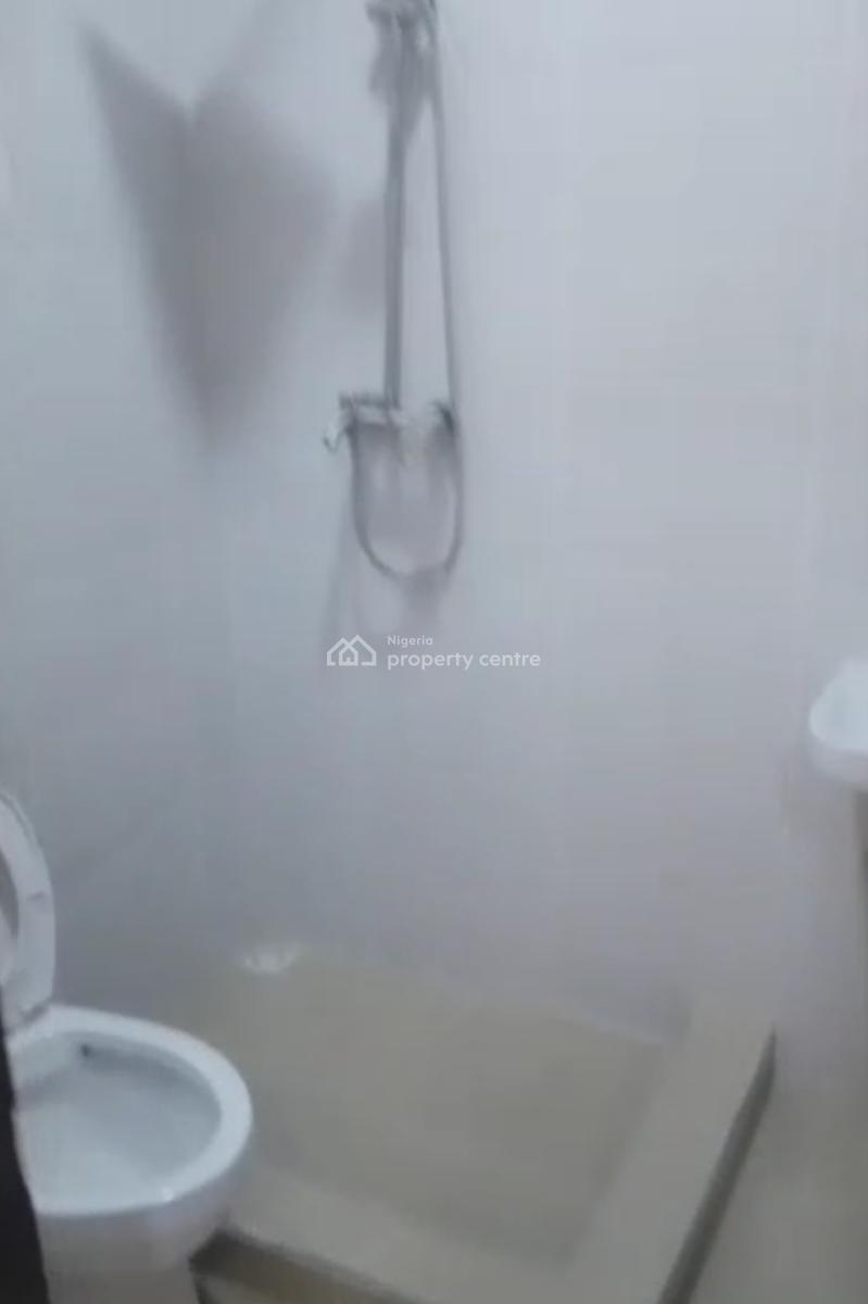 2 Bedrooms, Behind American International School, Durumi, Abuja, Flat / Apartment for Sale