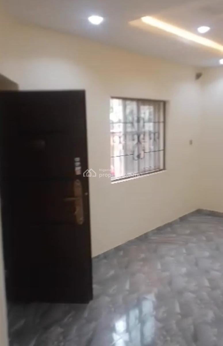 2 Bedrooms, Behind American International School, Durumi, Abuja, Flat / Apartment for Sale