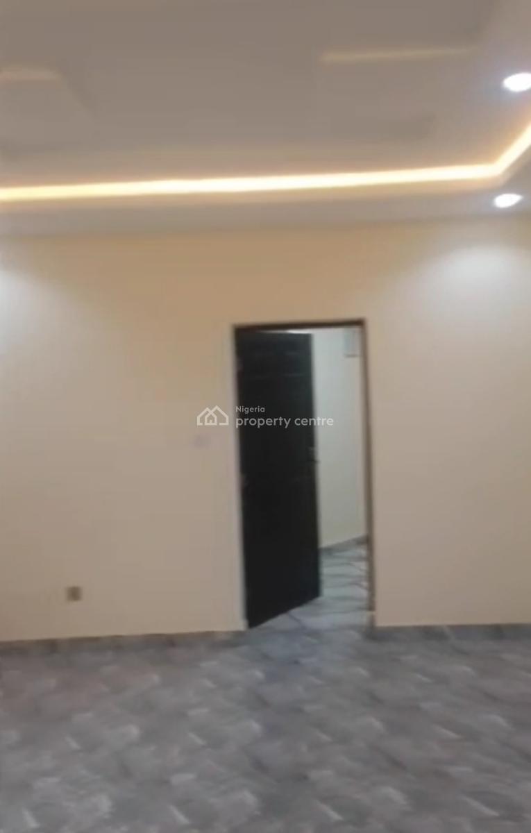 2 Bedrooms, Behind American International School, Durumi, Abuja, Flat / Apartment for Sale