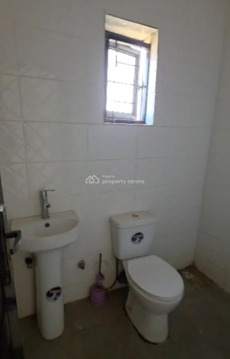 3 Bedrooms Terrace, By Chrisland School, Apo, Abuja, Terraced Duplex for Rent