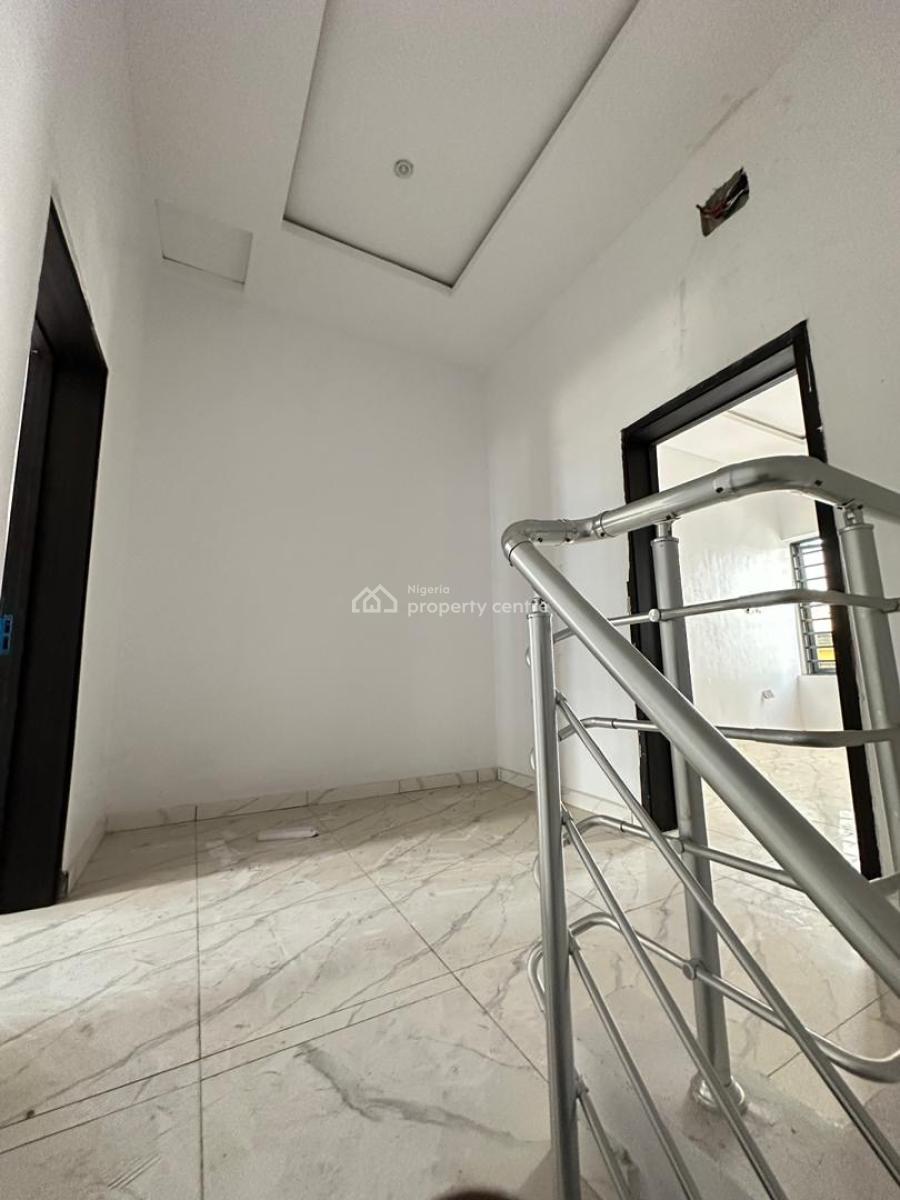 Well-built Luxury Spacious 3 Bedroom Terrace Duplex, Mobil Road Ilaje, Ajahh, Lekki, Lagos, Terraced Duplex for Sale