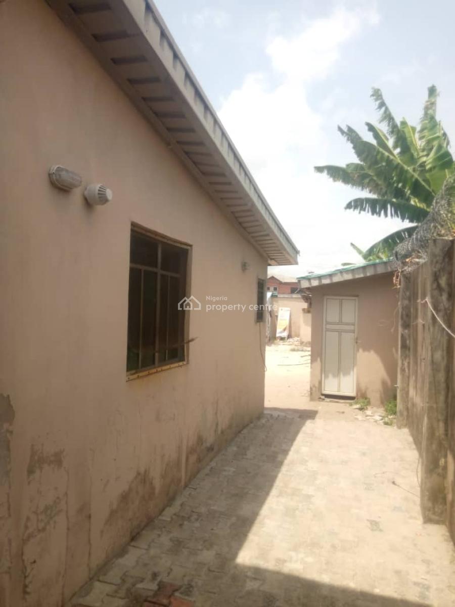 Modern Building with 5 Units of Apartments, Lakowe Phase 2, Adeba, Ibeju Lekki, Lagos, Block of Flats for Sale