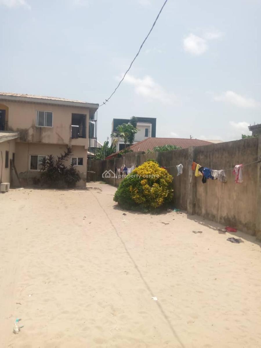 Modern Building with 5 Units of Apartments, Lakowe Phase 2, Adeba, Ibeju Lekki, Lagos, Block of Flats for Sale