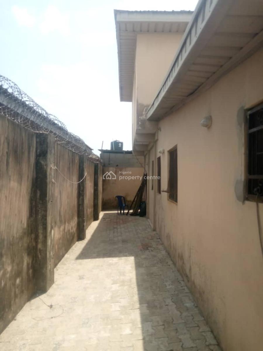 Modern Building with 5 Units of Apartments, Lakowe Phase 2, Adeba, Ibeju Lekki, Lagos, Block of Flats for Sale