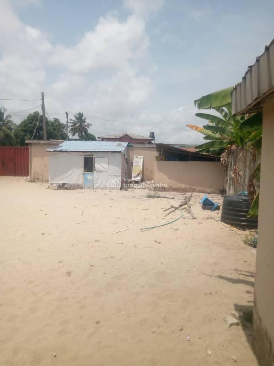 Modern Building with 5 Units of Apartments, Lakowe Phase 2, Adeba, Ibeju Lekki, Lagos, Block of Flats for Sale