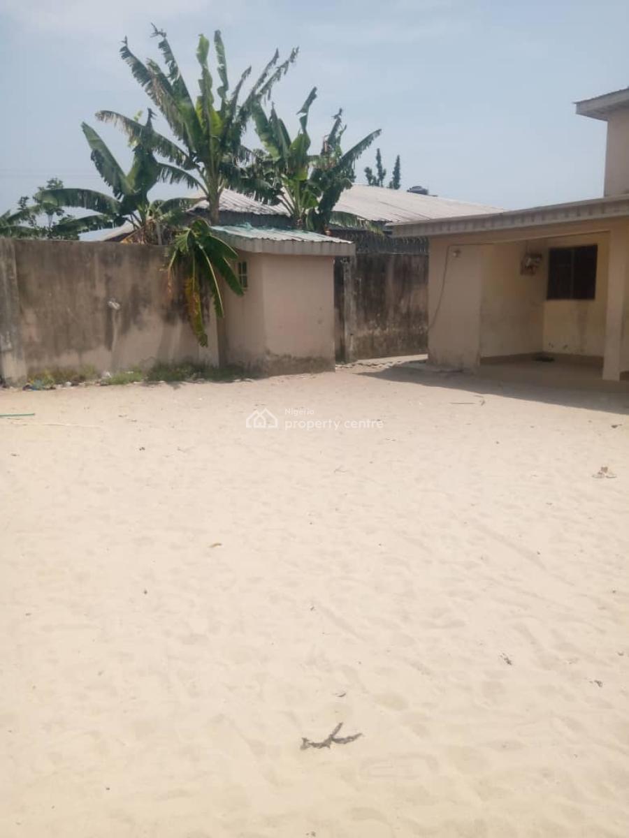 Modern Building with 5 Units of Apartments, Lakowe Phase 2, Adeba, Ibeju Lekki, Lagos, Block of Flats for Sale