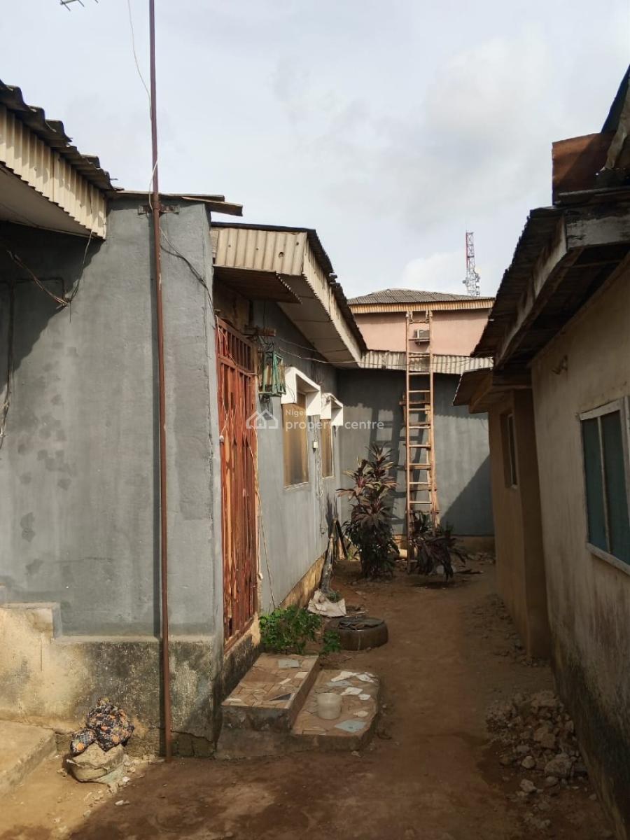 Bungalow Or Block of Flats in an Estate on a Plot of Land, Iyewo Estate, Lasu Igando Expressway, Igando, Alimosho, Lagos, Detached Duplex for Sale