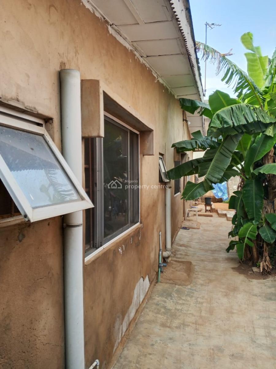 Bungalow Or Block of Flats in an Estate on a Plot of Land, Iyewo Estate, Lasu Igando Expressway, Igando, Alimosho, Lagos, Detached Duplex for Sale