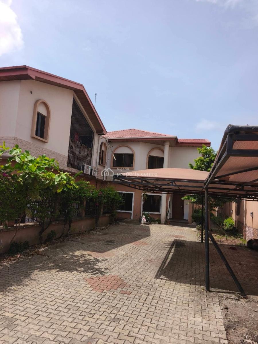 Newly Renovated and Spacious 4 Bedroom Duplex with Bq, Off Admiralty Way, Lekki Phase 1, Lekki, Lagos, Semi-detached Duplex for Rent