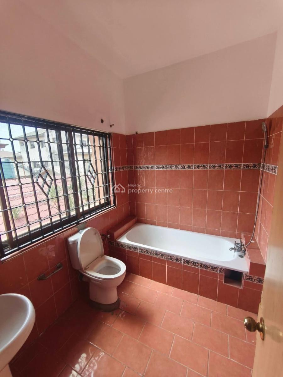 Newly Renovated and Spacious 4 Bedroom Duplex with Bq, Off Admiralty Way, Lekki Phase 1, Lekki, Lagos, Semi-detached Duplex for Rent