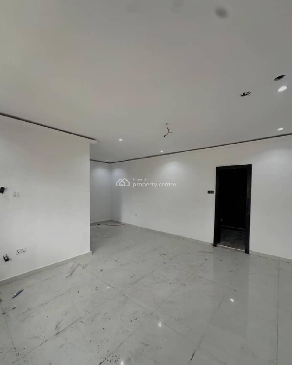 Brand New Mini Flat Video Available, The Property Located at Off Palace Road, Oniru, Victoria Island (vi), Lagos, Mini Flat (room and Parlour) for Rent