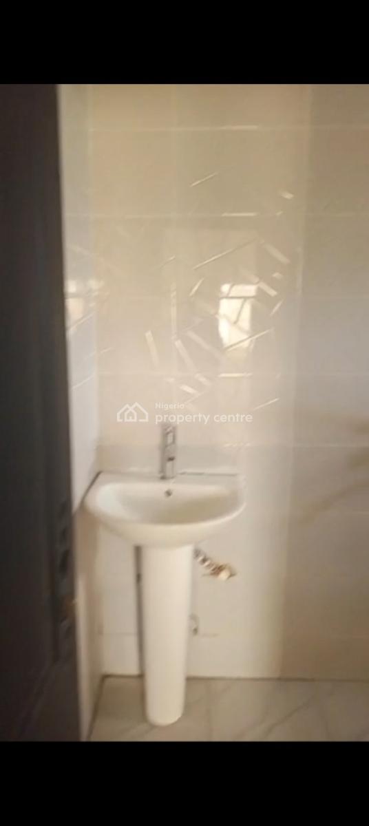 Specious 2 Bedroom Block of Flat, Off Jahi/katampe Road, Katampe, Abuja, Flat / Apartment for Rent