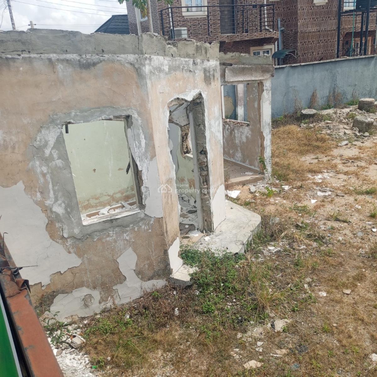 a Strategic and Prime Half Plot of Land, Lamgbasa, Ajah, Lagos, Commercial Land for Rent