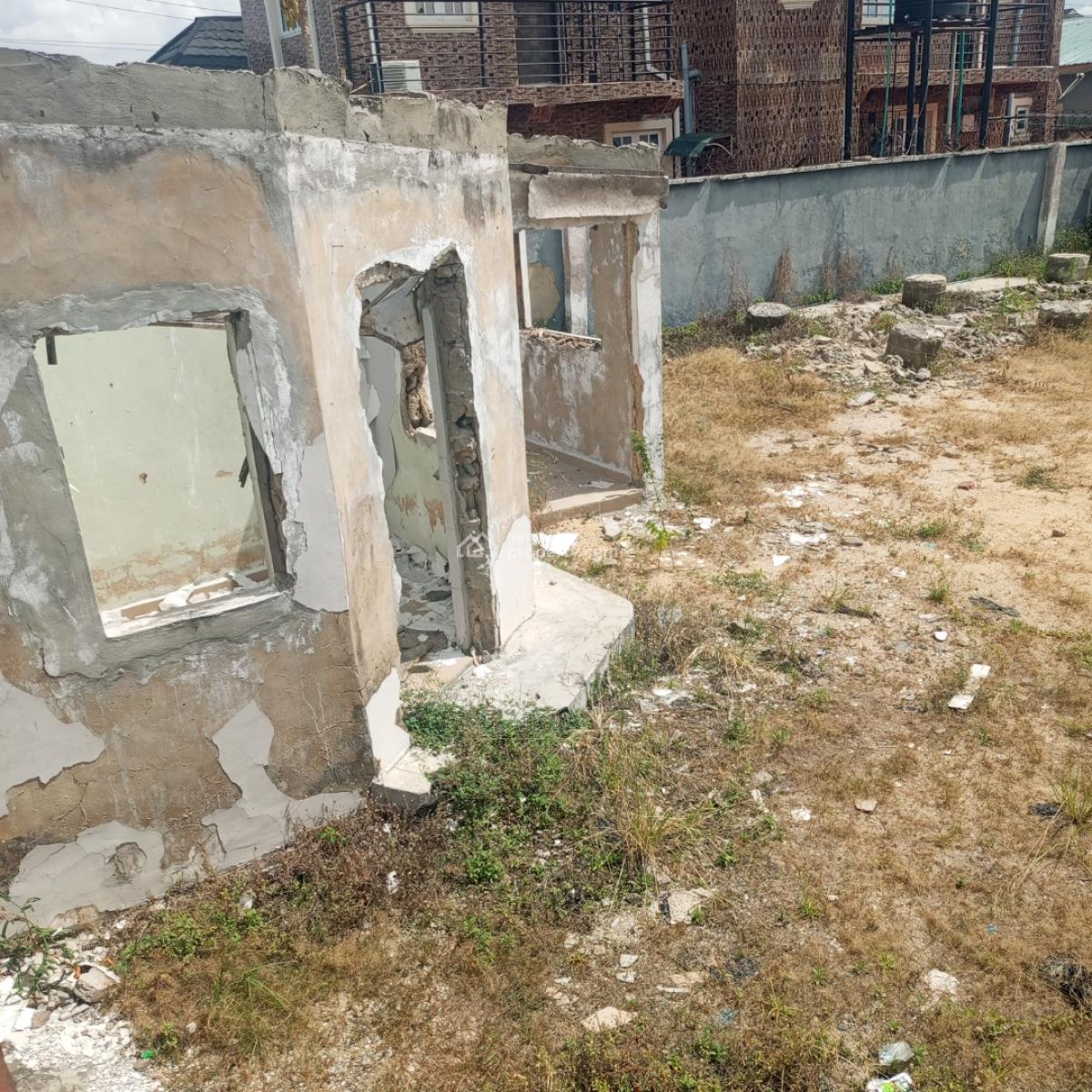 a Strategic and Prime Half Plot of Land, Lamgbasa, Ajah, Lagos, Commercial Land for Rent