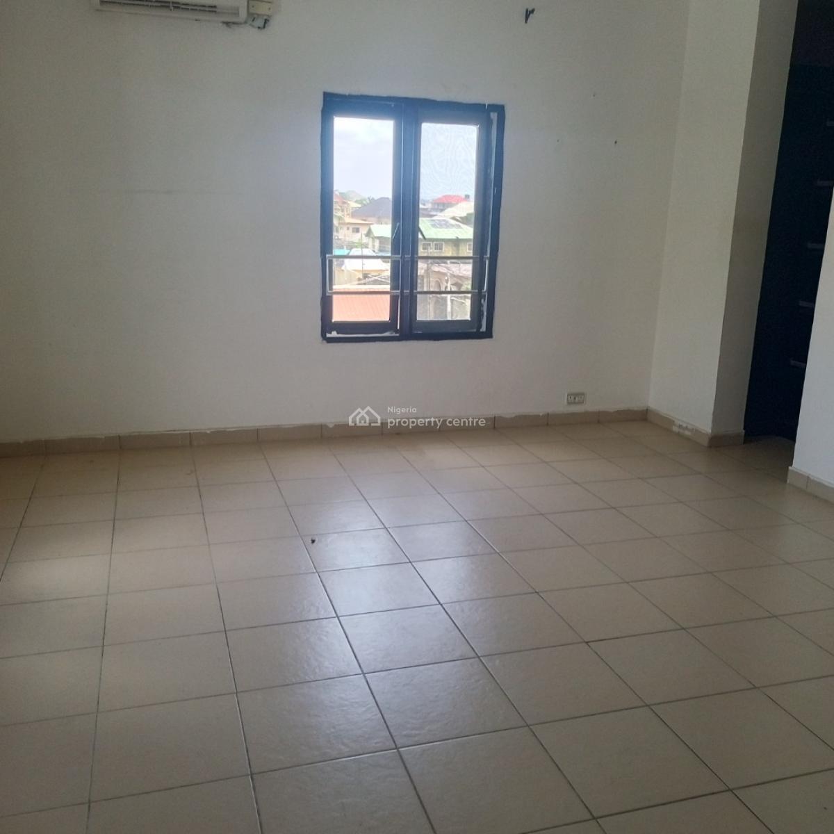 a Standard and Spacious 2bedroom Apartment (upstairs), Lamgbasa Ajah-lekki, Ajah, Lagos, Flat / Apartment for Rent