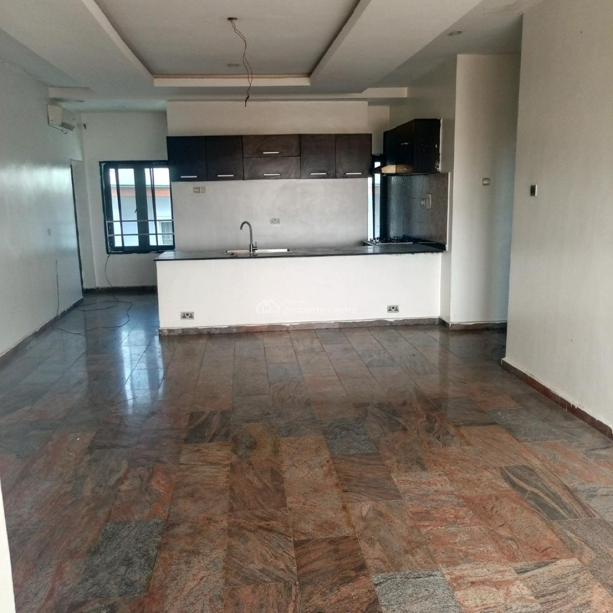a Standard and Spacious 2bedroom Apartment (upstairs), Lamgbasa Ajah-lekki, Ajah, Lagos, Flat / Apartment for Rent