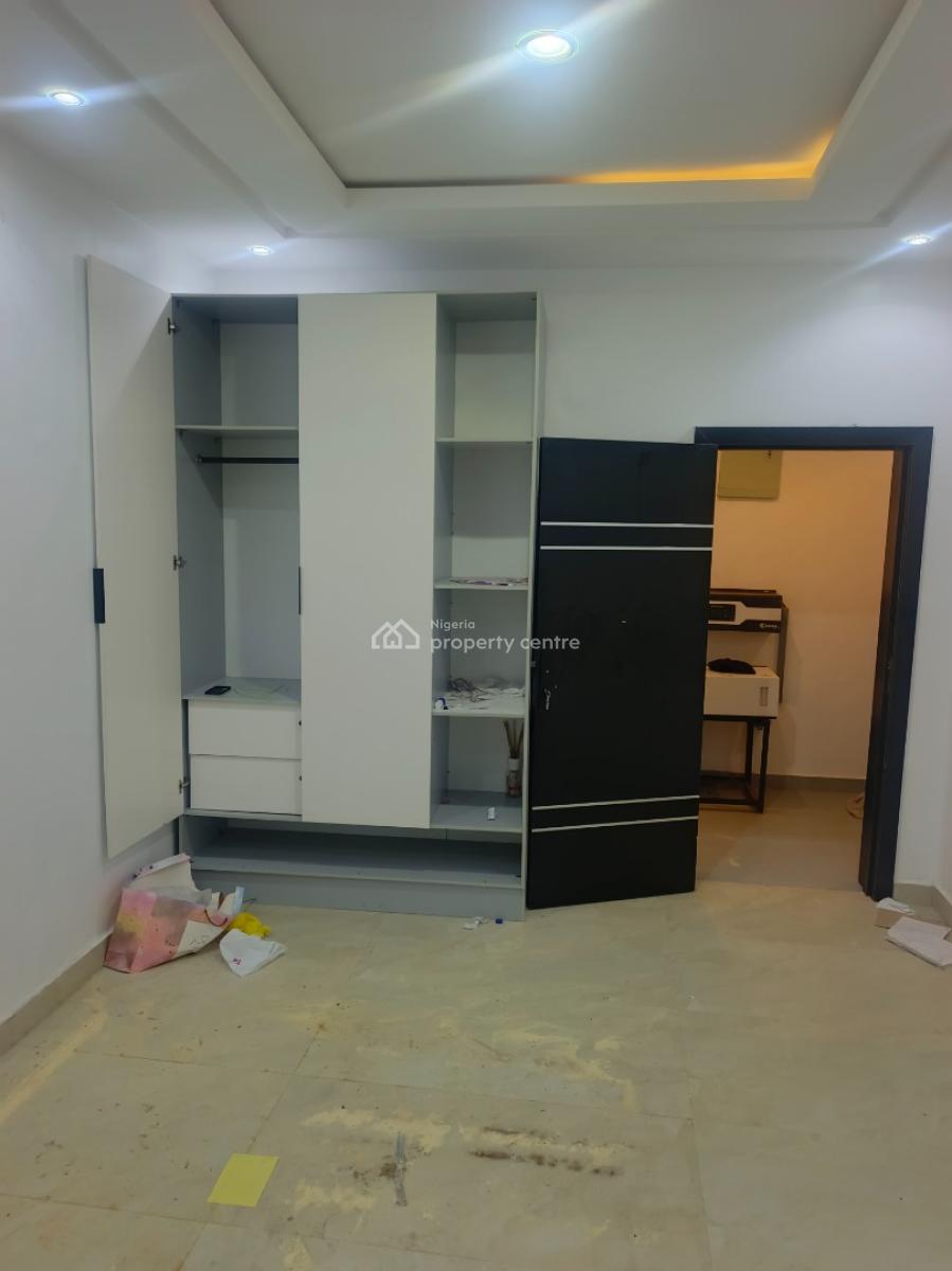 Fantastic 3 Bedrooms Apartment with 24/7 Power, Cyberville Estate Off Nike Art Gallery , Off Lekki Calabar Coastal, Ikate, Lekki, Lagos, Flat / Apartment for Sale