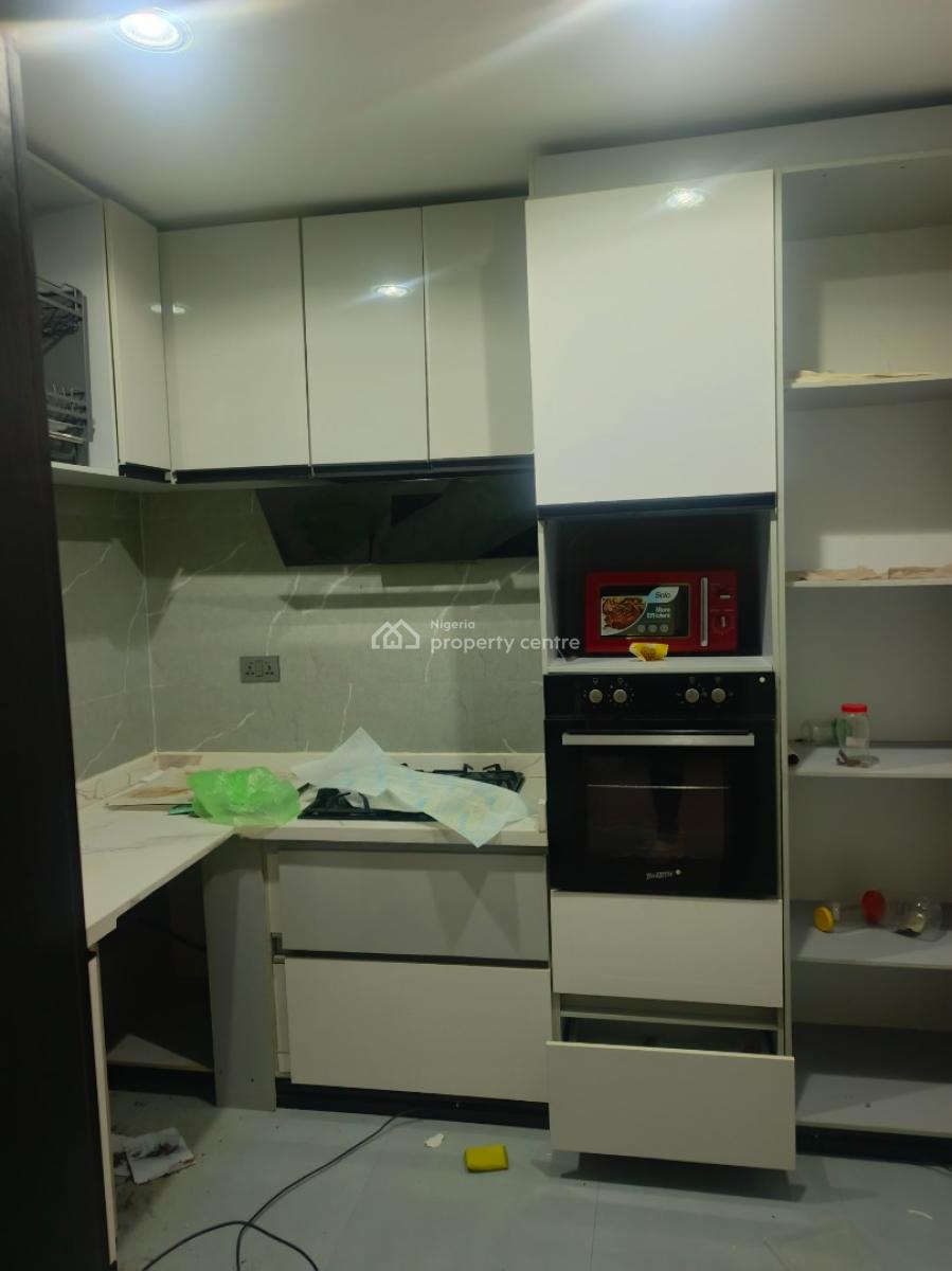 Fantastic 3 Bedrooms Apartment with 24/7 Power, Cyberville Estate Off Nike Art Gallery , Off Lekki Calabar Coastal, Ikate, Lekki, Lagos, Flat / Apartment for Sale